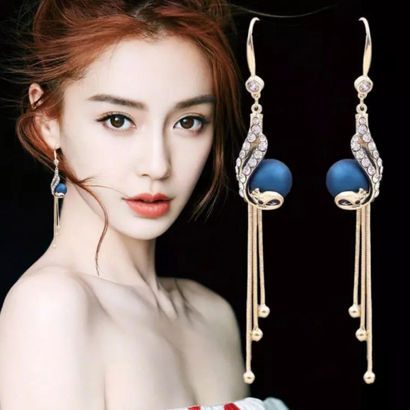 🎀Stunning Blue Pearl Peacock Tassel Earring - Picture 6 of 6